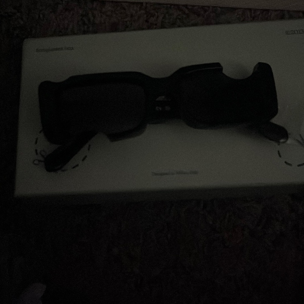 Off White Candy Cut Out Rectangular Frame SinglsEa